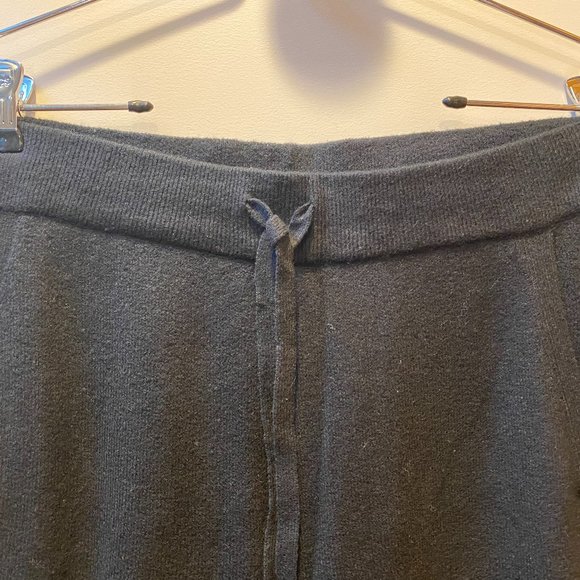 GAP soft pants - Picture 2 of 4